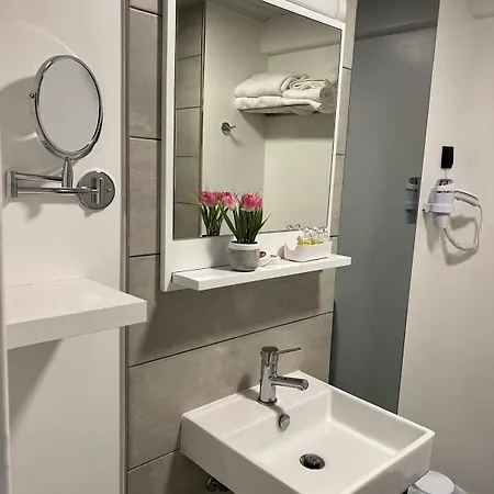 Hotel Mediterrâneo Madeira 2*