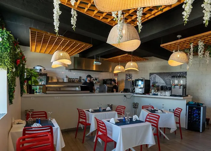 Mediterraneo Madeira Hotel 2*